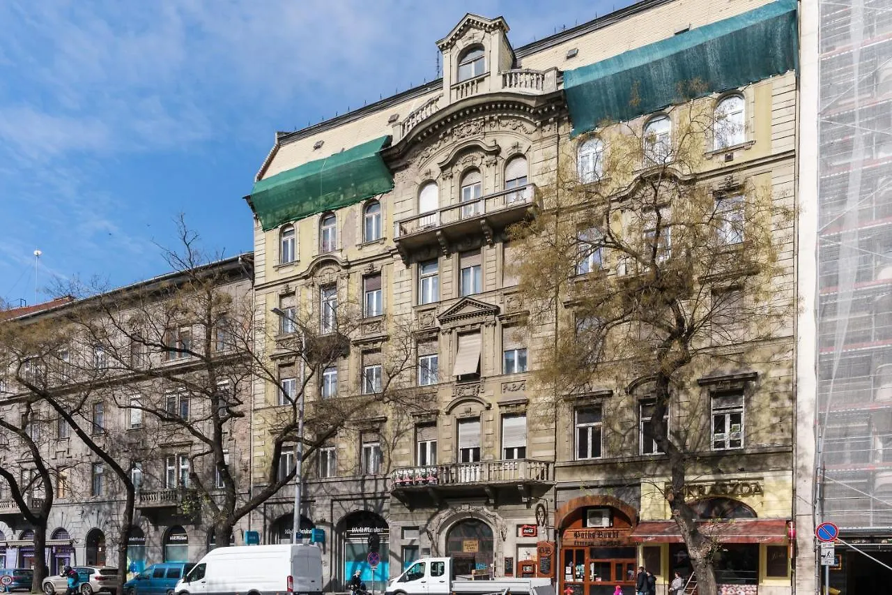 Westend Apartment Будапешт